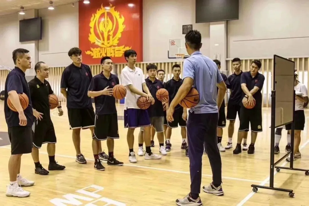 为什么选择智能球衣进行篮球训练_0
